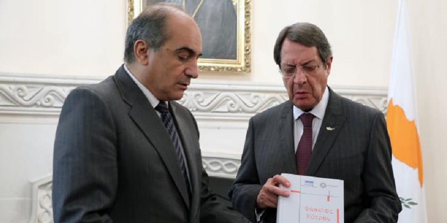Τραγικά τα αποτελέσματα της διχόνοιας του Ελληνισμού, ανέφερε ο Πρόεδρος παραλαμβάνοντας τον Φάκελο της Κύπρου 